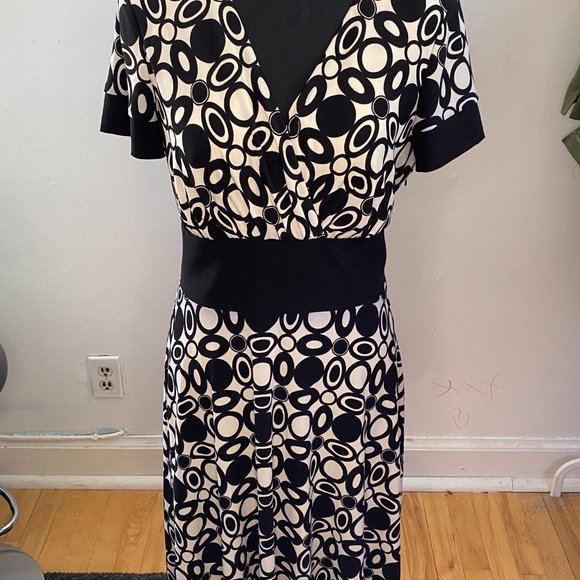 Dresses & Skirts - Vintage Polka Dotted Dress - Size 10